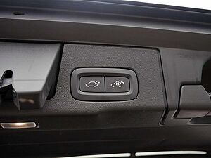 Volvo  T8 Plus Dark Recharge Plug-In Hybrid AWD