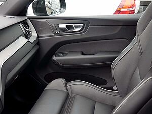 Volvo  T8 Plus Dark Recharge Plug-In Hybrid AWD