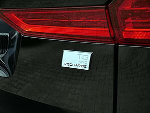 Volvo  T8 Plus Dark Recharge Plug-In Hybrid AWD