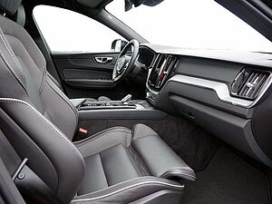Volvo  T8 Plus Dark Recharge Plug-In Hybrid AWD