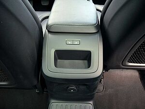 Volvo  T8 Recharge Plus Dark AWD