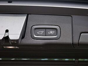 Volvo  T8 Recharge Plus Dark AWD
