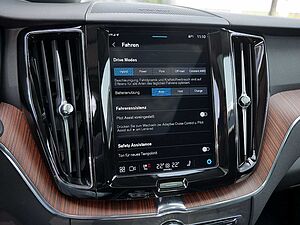 Volvo  T8 Recharge Plus Dark AWD