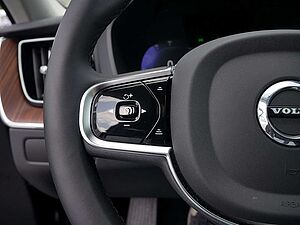 Volvo  T8 Recharge Plus Dark AWD