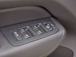 Volvo  T8 Ultra Dark Recharge Plug-In Hybrid AWD