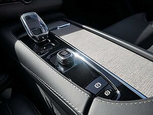 Volvo  T8 Ultra Dark Plug-In Hybrid AWD