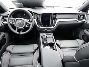 Volvo  B5 Benzin Ultimate Dark AWD LED PANO 360°