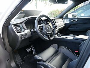 Volvo  2.0 R Design Recharge Plug-In Hybrid AWD