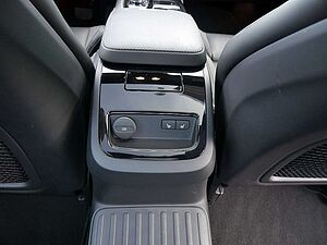Volvo  T8 AWD Ultimate Dark AWD