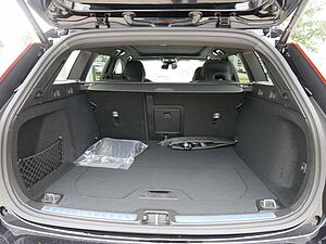Volvo  B4 Plus Dark KAMERA H/K HGSD STANDHZ LED