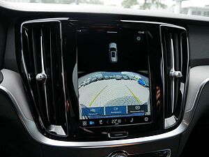 Volvo  B4 Plus Dark KAMERA H/K HGSD STANDHZ LED