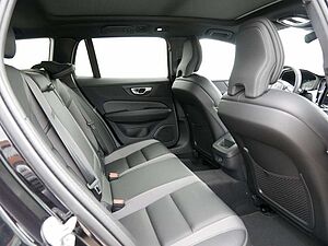 Volvo  B4 Plus Dark KAMERA H/K HGSD STANDHZ LED