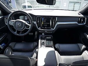 Volvo  T8 Twin Engine AWD R-Design LED PANO 360°