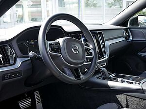 Volvo  T8 Twin Engine AWD R-Design LED PANO 360°