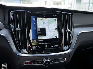 Volvo  T8 Twin Engine AWD R-Design LED PANO 360°