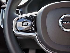 Volvo  T8 Twin Engine AWD R-Design LED PANO 360°