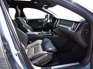 Volvo  T8 Twin Engine AWD R-Design LED PANO 360°