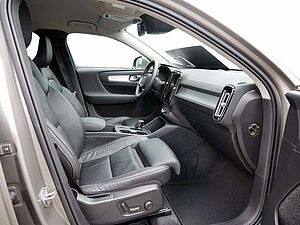Volvo  T4 Inscription Expression Recharge LED