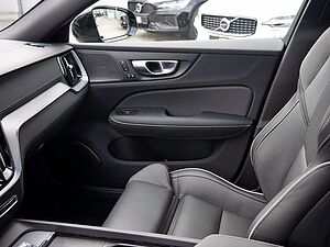 Volvo  B5 Benzin AWD Ultimate Dark