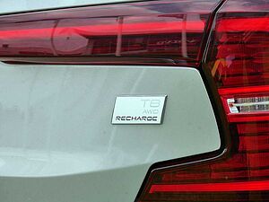 Volvo  T8 Twin Engine AWD Ultimate Dark Plug-InE6