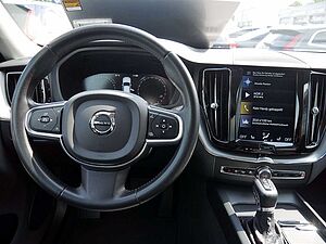 Volvo  T4 Momentum Pro SHZ KAMERA H/K NAVI LED
