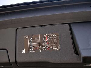 Volvo  T4 Momentum Pro SHZ KAMERA H/K NAVI LED