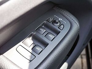 Volvo  T4 Momentum Pro SHZ KAMERA H/K NAVI LED