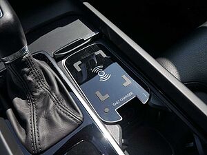 Volvo  T4 Momentum Pro SHZ KAMERA H/K NAVI LED