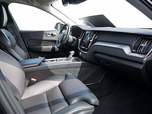 Volvo  T4 Momentum Pro SHZ KAMERA H/K NAVI LED
