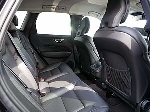 Volvo  T4 Momentum Pro SHZ KAMERA H/K NAVI LED