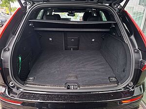 Volvo  T6 Plus Dark Recharge Plug-In Hybrid AWD
