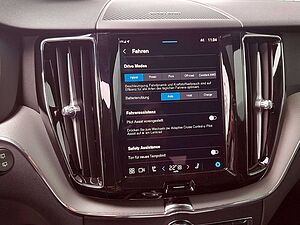 Volvo  T6 Plus Dark Recharge Plug-In Hybrid AWD