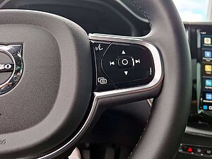 Volvo  T6 Plus Dark Recharge Plug-In Hybrid AWD