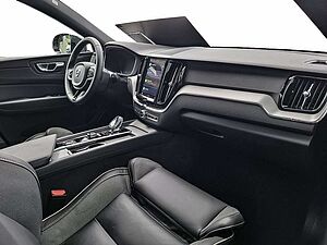 Volvo  T6 Plus Dark Recharge Plug-In Hybrid AWD
