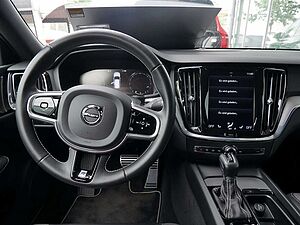 Volvo  D3 R-Design KLIMA PDC SHZ KAMERA NAVI LED