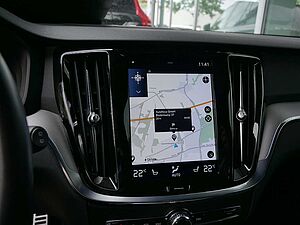 Volvo  D3 R-Design KLIMA PDC SHZ KAMERA NAVI LED