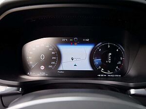 Volvo  D3 R-Design KLIMA PDC SHZ KAMERA NAVI LED