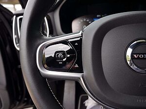 Volvo  D3 R-Design KLIMA PDC SHZ KAMERA NAVI LED