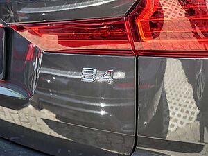 Volvo  B4 Momentum Pro SHZ KAMERA FACEL. LED