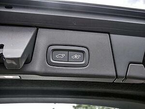 Volvo  T8 Twin Engine AWD R-Design H/K HGSD LED