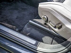 Volvo  2.0 Plus Bright Recharge Plug-In Hybrid AWD