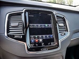 Volvo  2.0 Plus Bright Recharge Plug-In Hybrid AWD