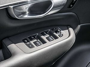 Volvo  2.0 Plus Bright AWD FACEL. STANDHZ LED