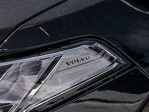 Volvo  2.0 Plus Bright AWD FACEL. STANDHZ LED