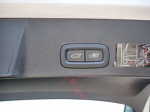 Volvo  Pro Recharge Pure Electric 2WD ACC LED