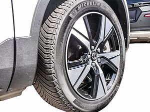 Volvo  Pro Recharge Pure Electric 2WD ACC LED