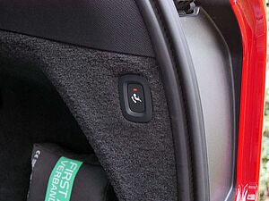 Volvo  2.0 Plus Bright Recharge Plug-In Hybrid AWD