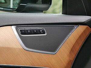 Volvo  2.0 Plus Bright Recharge Plug-In Hybrid AWD