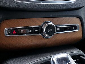 Volvo  2.0 Plus Bright Recharge Plug-In Hybrid AWD