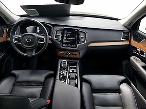 Volvo  2.0 Plus Bright Recharge Plug-In Hybrid AWD